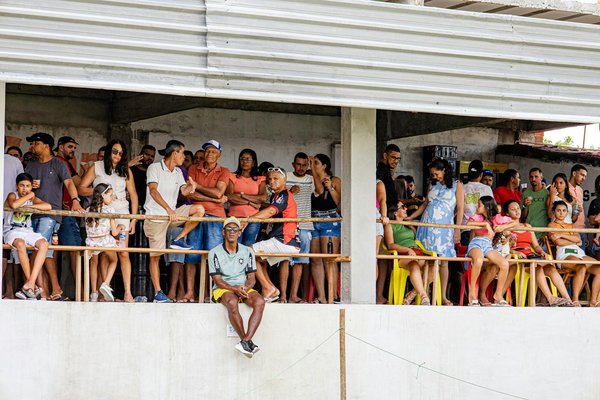 Les Dualités de la Connectivité dans le Monde Contemporain : Enjeux et Perspectives